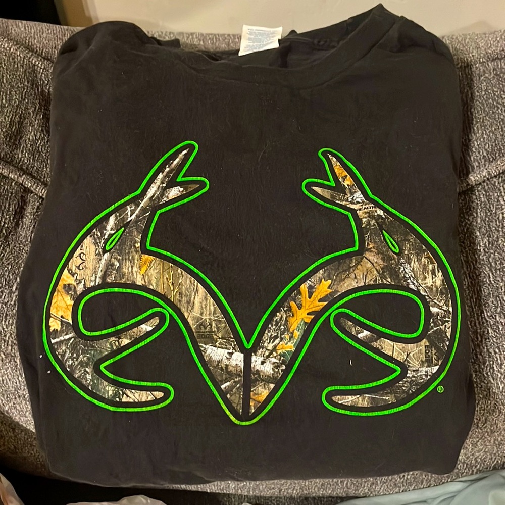 Realtree Black Long Sleeve Tee Shirt